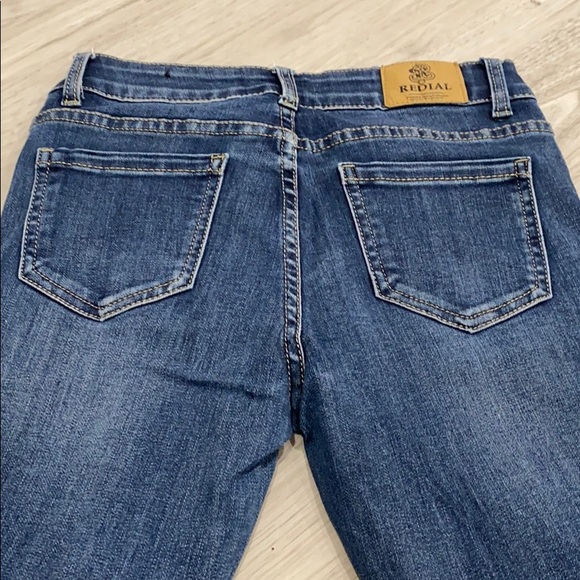 Denim jeans with chain link hem - Picture 5 of 5